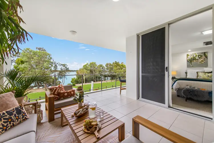 10/8A Spinnaker Drive, Sandstone Point QLD 4511
