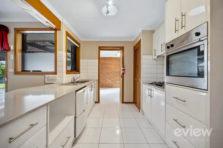 Fifth view of Homely house listing, 3 Lyrebird Court, Werribee VIC 3030