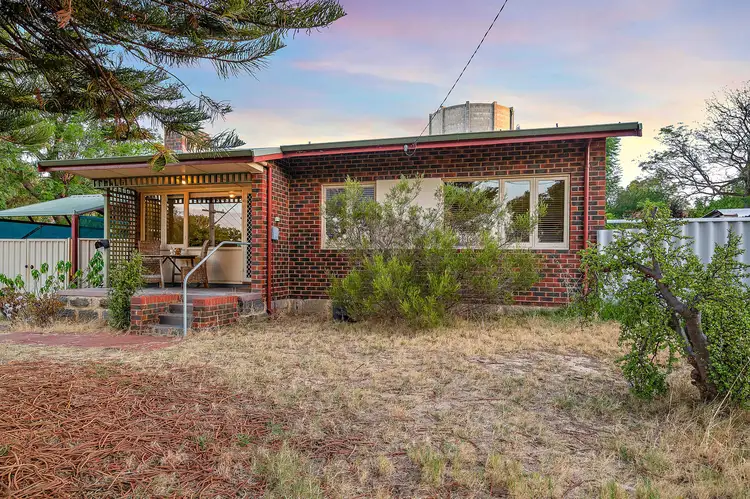 25 Counsel Road, Coolbellup WA 6163