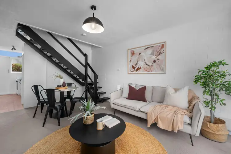 8/62 Bellevue Parade, New Town TAS 7008