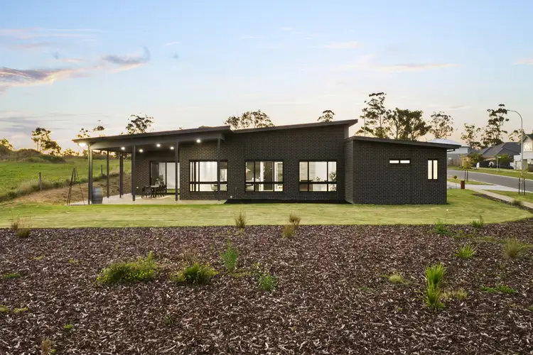 Sixth view of Homely house listing, 10 Kingston Heath Drive, Drouin VIC 3818