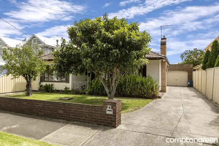 21 Civic Parade, Seaholme VIC 3018