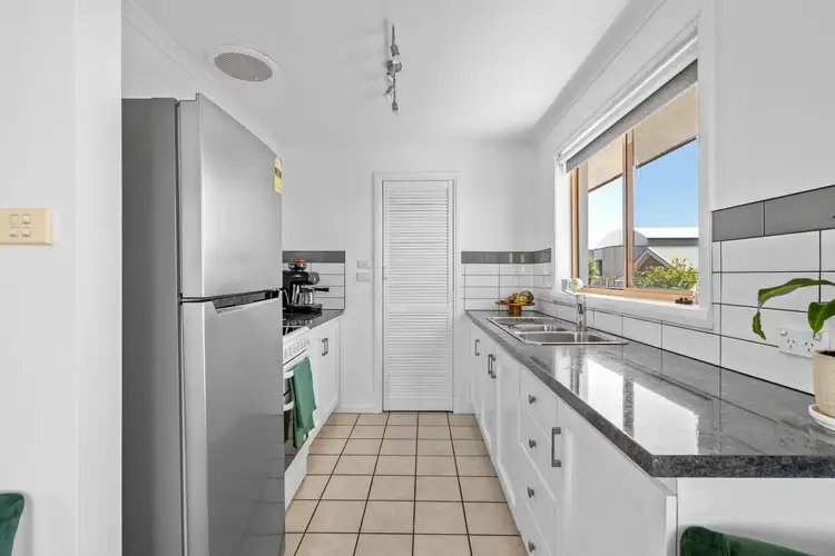 Fifth view of Homely house listing, 2/10 Kent Place, Bridport TAS 7262