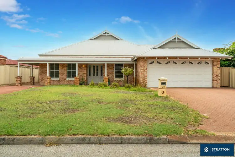 32 Chatsworth Gate, Canning Vale WA 6155