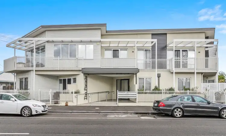 129 Douglas Parade
