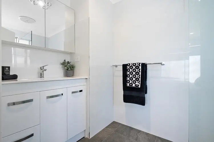 Sixth view of Homely house listing, 18 Geographe Way, Thornlie WA 6108