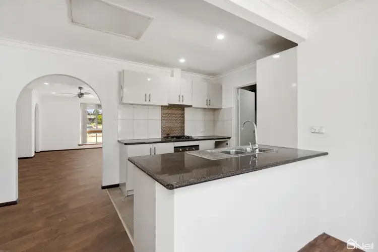 Seventh view of Homely house listing, 3 Gilbey Court, Camillo WA 6111