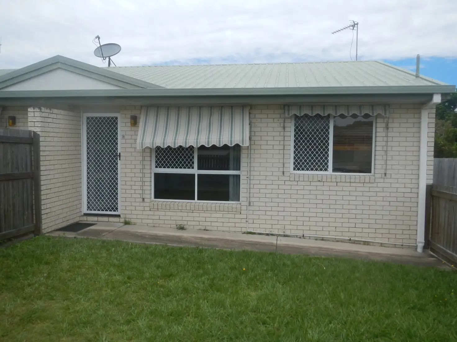 Main view of Homely unit listing, 2/9 Wedge Street, Urraween QLD 4655