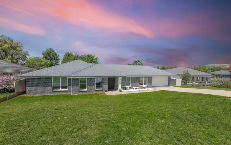 21 Piggott Place, Blayney NSW 2799