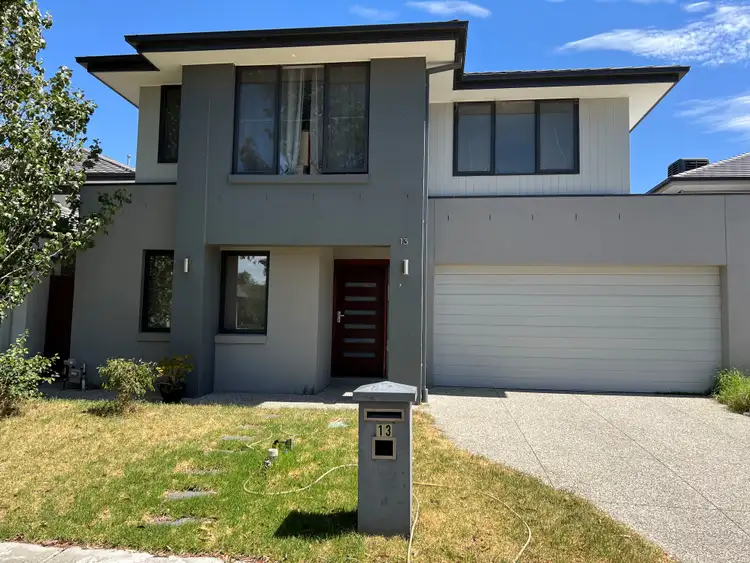 13 Quadrant Appoach, Williams Landing VIC 3027