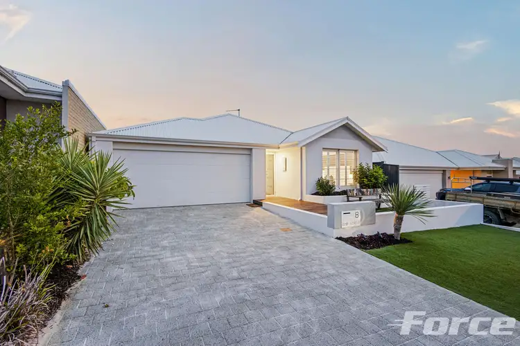 8 Cosmia Grove, Jindalee WA 6036