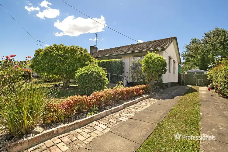 70 Kenna Avenue, Hamilton VIC 3300