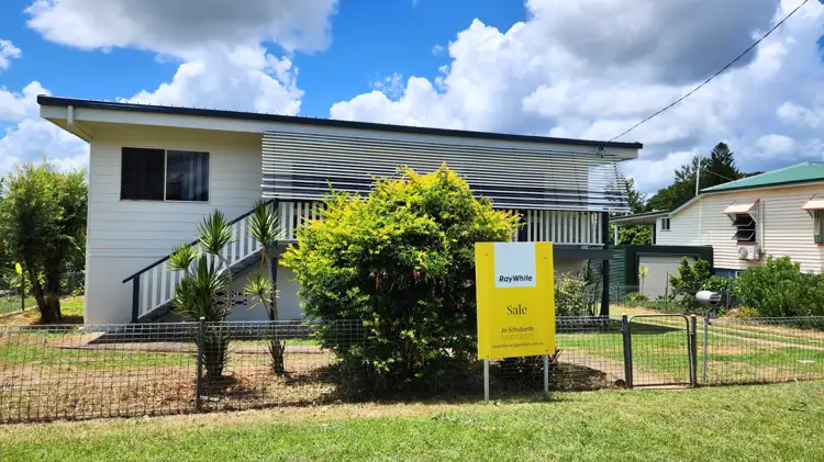 8 Gloucester Street, Biggenden QLD 4621