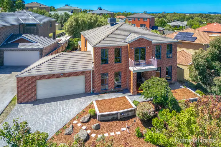 18 Bundanoon Avenue, Sunbury VIC 3429