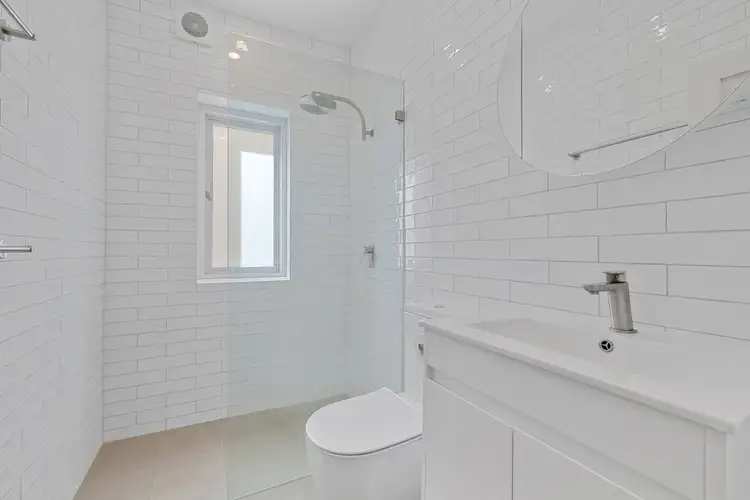 Fourth view of Homely apartment listing, 4/102 Ramsgate Avenue, Bondi Beach NSW 2026