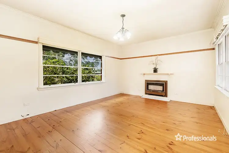 Second view of Homely house listing, 31 Francis Street, Hamilton VIC 3300
