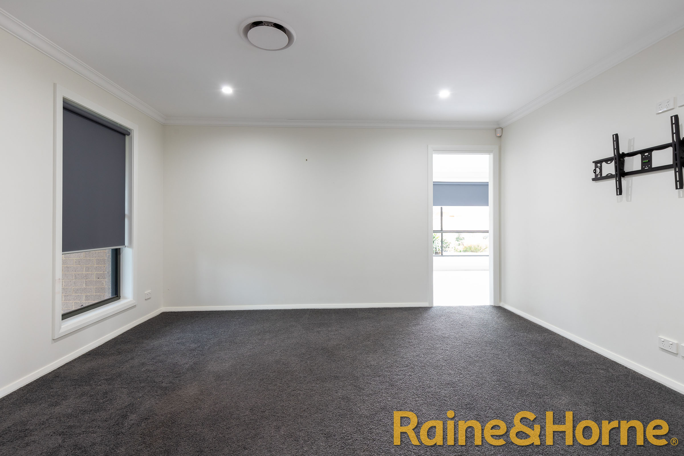 Sixth view of Homely house listing, 8 Tanderra Drive, Dubbo NSW 2830