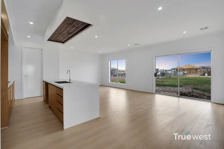 Fifth view of Homely house listing, 39 Blenril Avenue, Tarneit VIC 3029