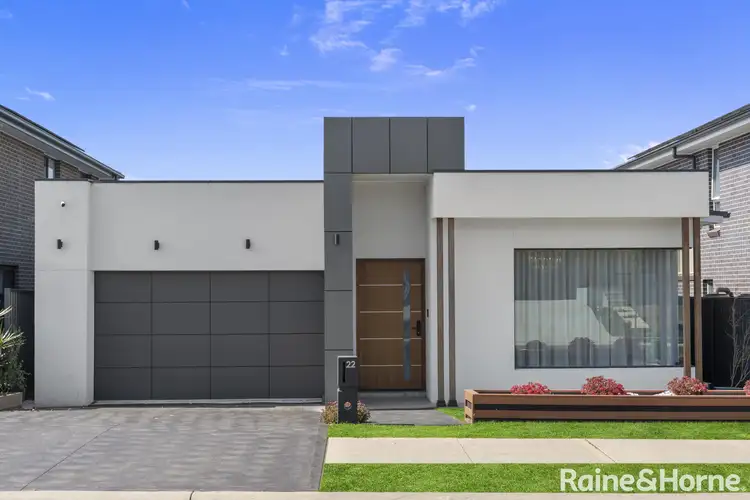 22 Chinnocks Avenue, Campbelltown NSW 2560