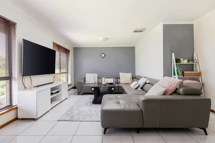 Fourth view of Homely house listing, 1 Madison Court, Hallett Cove SA 5158
