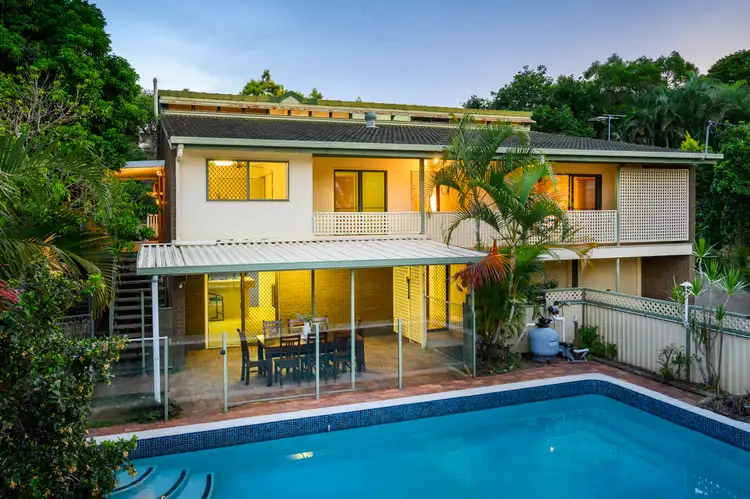 5 Baronia Court, Everton Hills QLD 4053