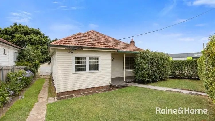 27 Johnson Street, Maitland NSW 2320