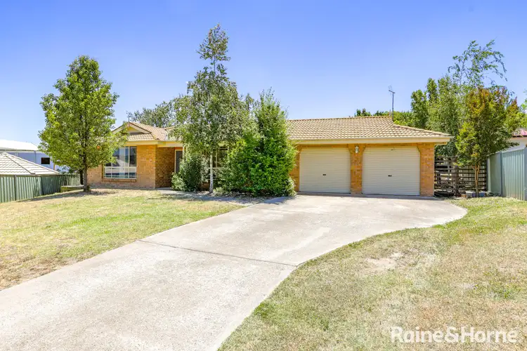 8 Keefe Close, Bathurst NSW 2795