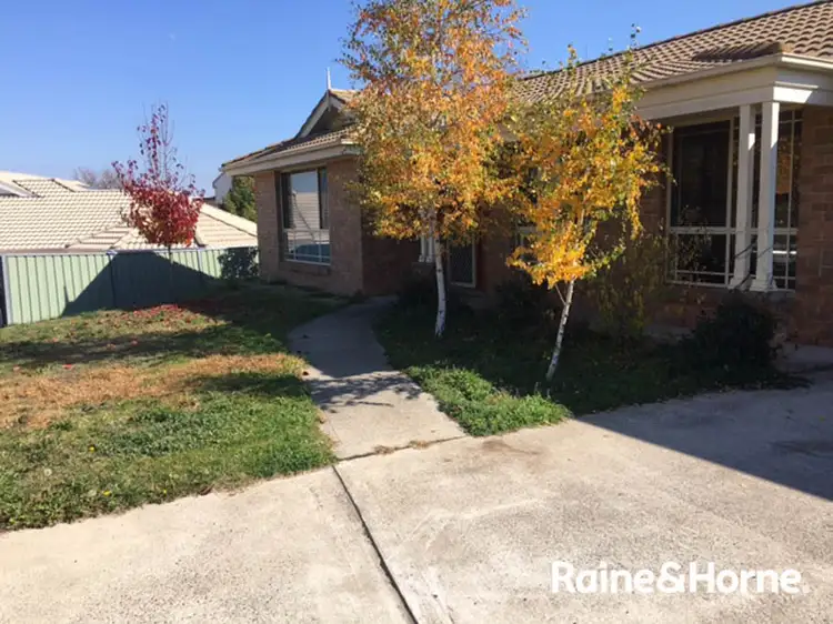 8 Keefe Close, Bathurst NSW 2795