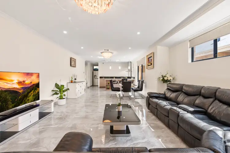 14 Elkington Pass, Huntingdale WA 6110