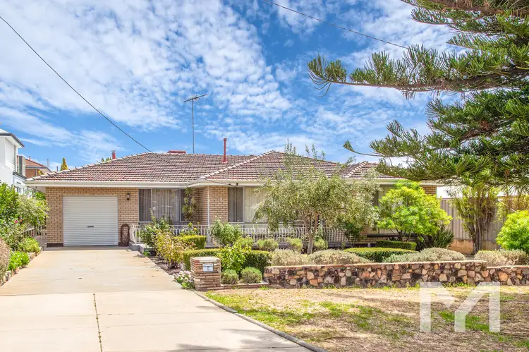 9 Dermer Road, Beaconsfield WA 6162