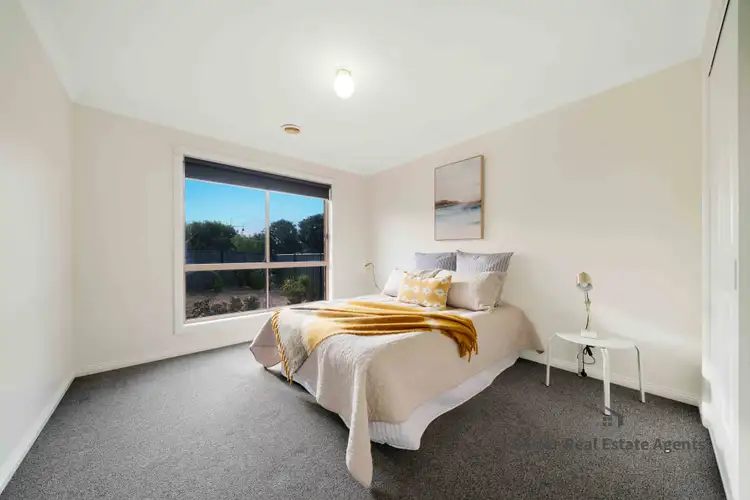 Fifth view of Homely house listing, 15 Clarafield Crescent, Tarneit VIC 3029