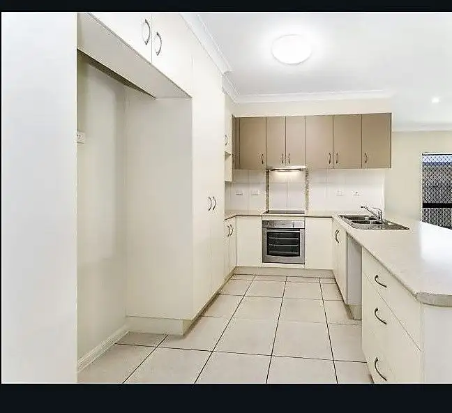 Sixth view of Homely house listing, 7 Yarra Crescent, Kelso QLD 4815