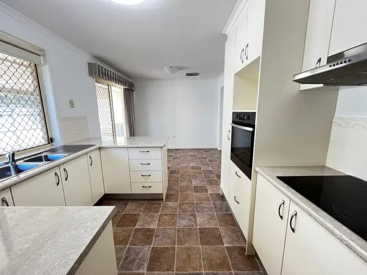 Fifth view of Homely retirement listing, 97 Oakwood Court, West Albury NSW 2640