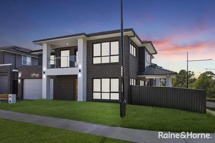 2 Chinnocks Avenue, Campbelltown NSW 2560