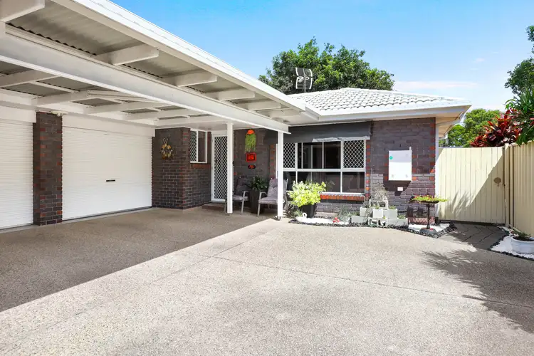 Main view of Homely semi-detached listing, 2/15 Cabana Court, Banora Point NSW 2486