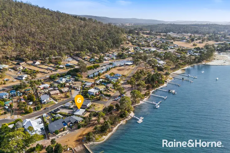9 Riverside Drive, Orford TAS 7190