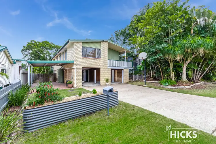 17 Minto Crescent, Arana Hills QLD 4054