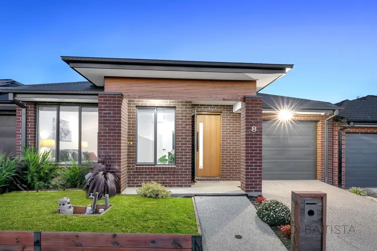 8 Erasmus Avenue, Craigieburn VIC 3064