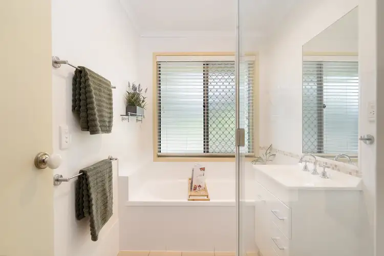 Sixth view of Homely house listing, 2 Fleetwood Court, Ferny Hills QLD 4055