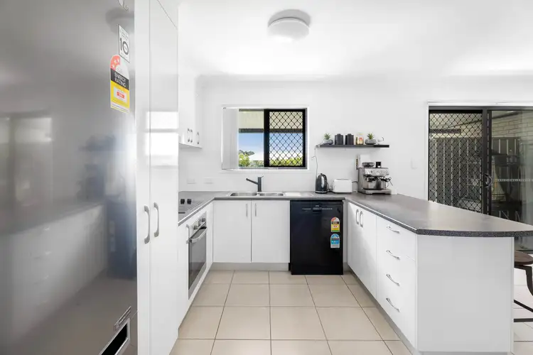 Second view of Homely house listing, 6 Wagtail Circuit, Kawungan QLD 4655