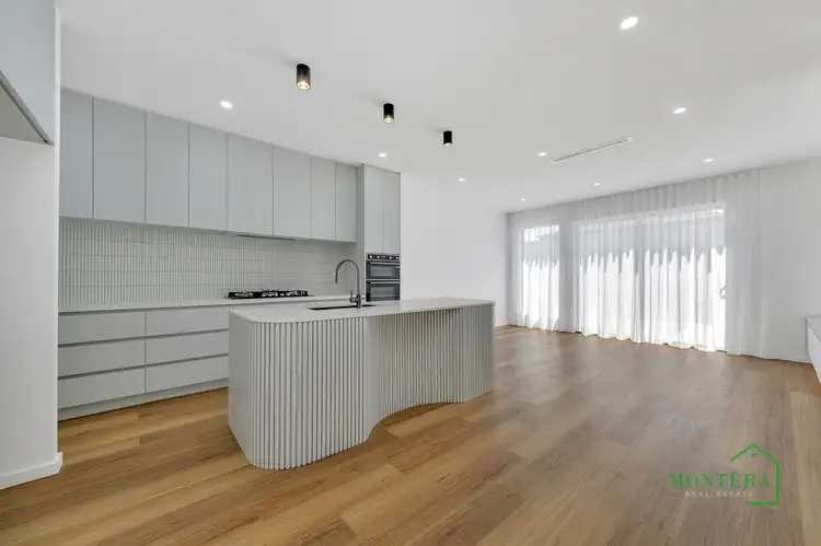 Fifth view of Homely house listing, 5 Chilworth Street, Donnybrook VIC 3064
