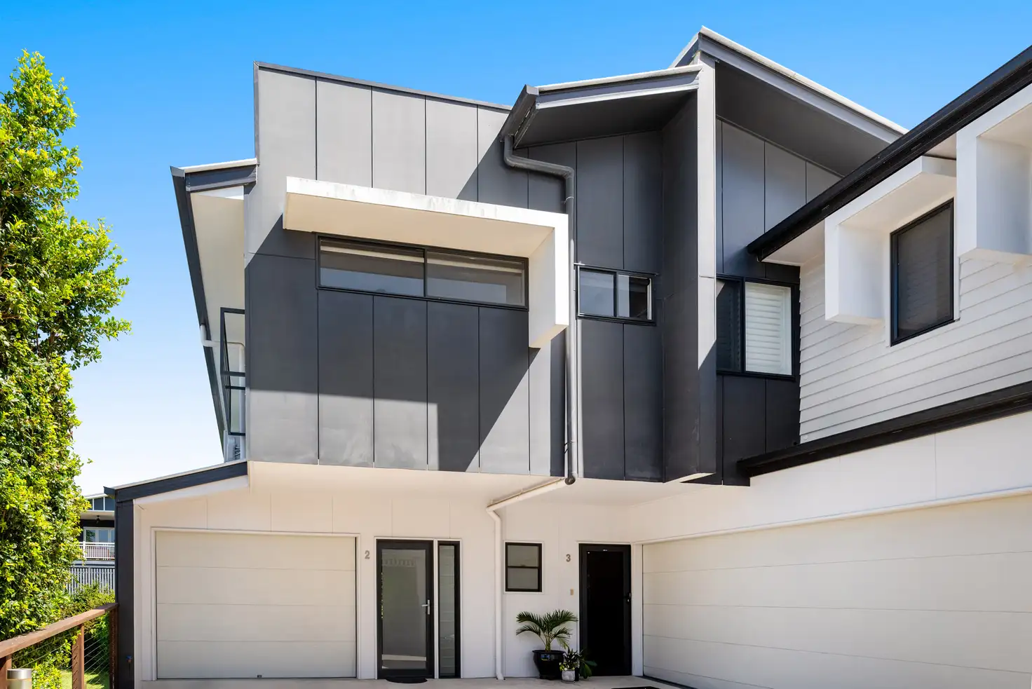 Main view of Homely townhouse listing, 2/9 Ison Street, Morningside QLD 4170