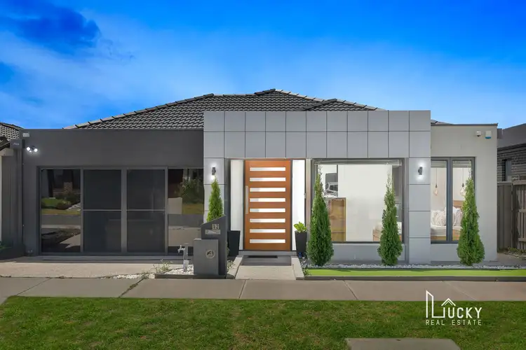 12 Inkerman Crescent, Mickleham VIC 3064