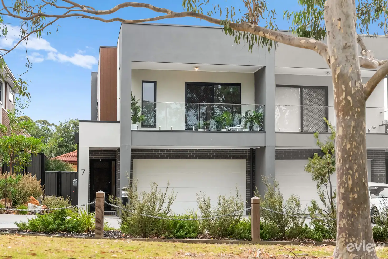 Main view of Homely townhouse listing, 7 Murdoch Place, Langwarrin VIC 3910