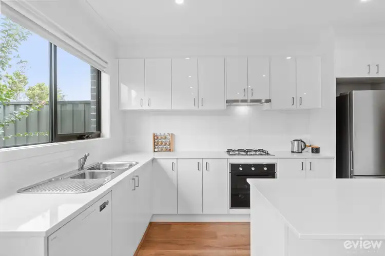 Fourth view of Homely townhouse listing, 7 Murdoch Place, Langwarrin VIC 3910