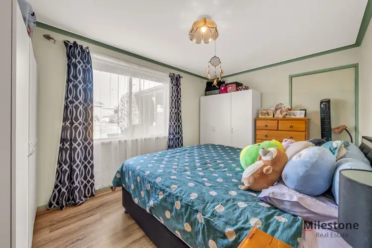 Fifth view of Homely house listing, 48 Valepark Crescent, Cranbourne VIC 3977