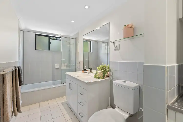 Sixth view of Homely apartment listing, 2/22 Carr Street, St Lucia QLD 4067