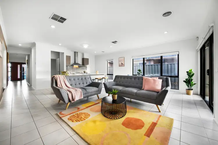 Sixth view of Homely house listing, 100 Eltham Parade, Manor Lakes VIC 3024