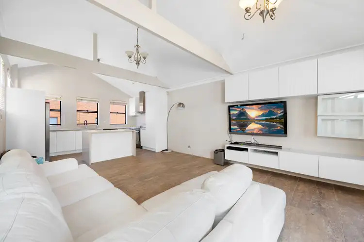 100B White Creeks Lane