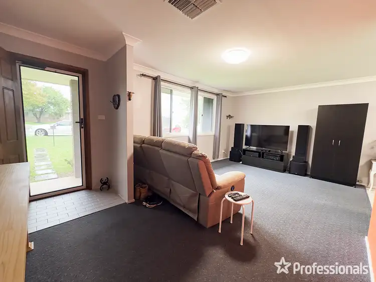 Fourth view of Homely house listing, 17 Baxter Place, Westdale NSW 2340